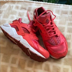 nike huarache red and white